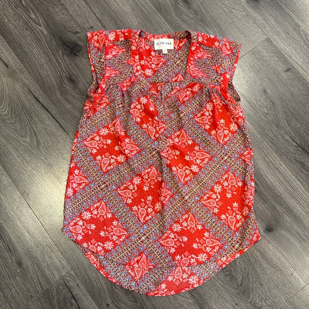 Olive & Oak Red and Blue Floral Blouse casual versatile office vacation fun